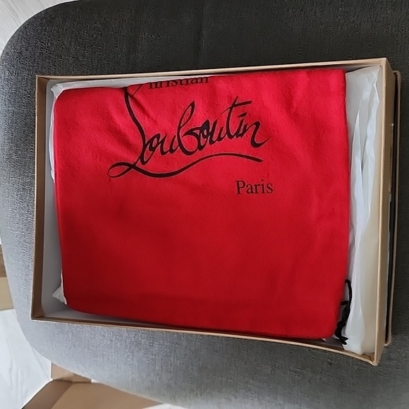 Christian Louboutin nude pointed-toe heels pumps - Picture 10 of 12